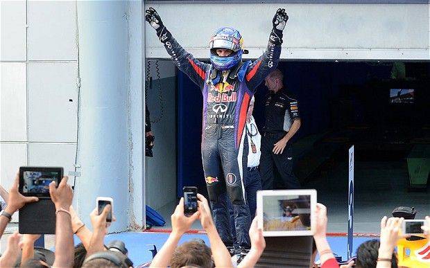 Vettel castiga In Malaezia si devine liderul clasamentului general