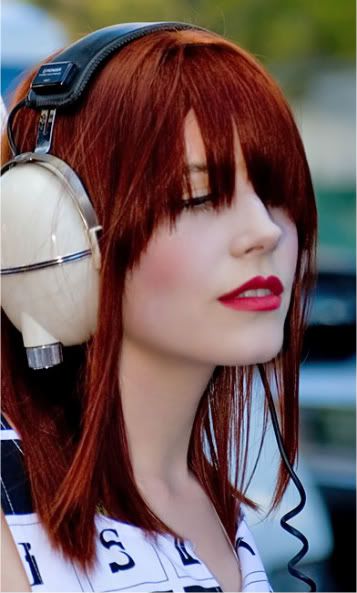 AustralianFashionWeek-Roseredheadmodel-1.jpg