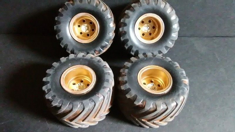 18527393_812932112191877_290884590948548