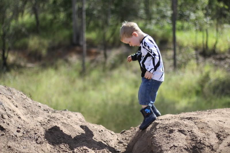 IMAGE: http://i75.photobucket.com/albums/i303/djmikeysmith/IMG_1723.jpg