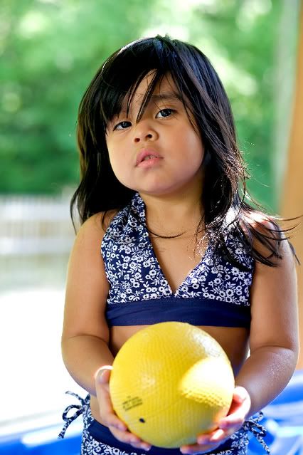 IMAGE: http://i75.photobucket.com/albums/i309/kajawhit/2web-8.jpg