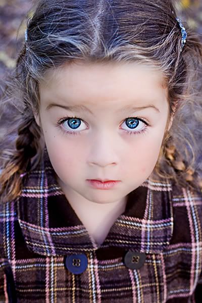 IMAGE: http://i75.photobucket.com/albums/i309/kajawhit/girl-4.jpg