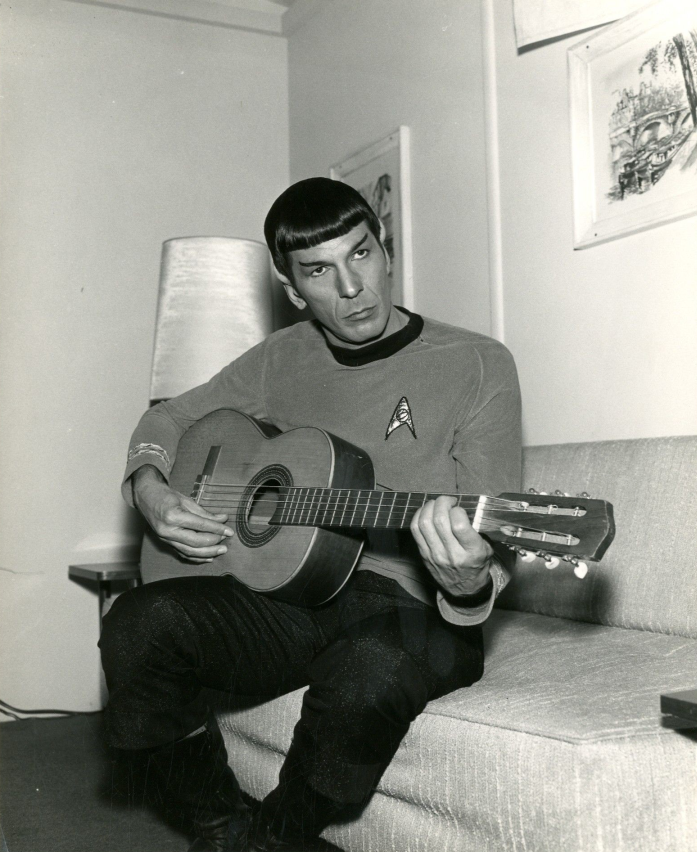  photo SpockwithGuitar.png
