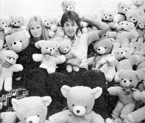  photo LindaMcCartney.jpg