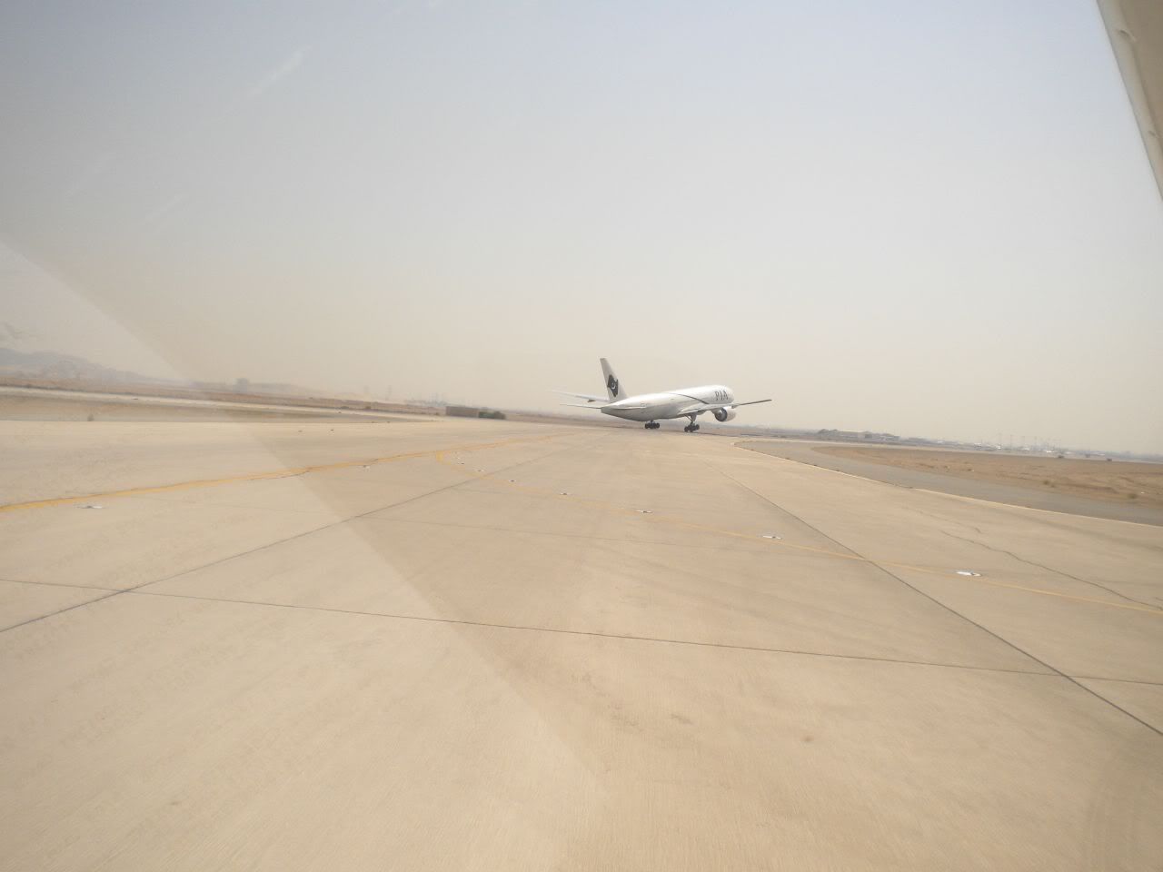 Pia Boeing 777 240er At Jeddah Airport Aƒa A A Sa A A A Photos By Hashim History Of Pia Forum