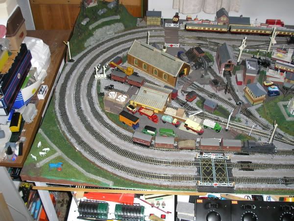 Train Sets Layouts A tri-ang train set when i