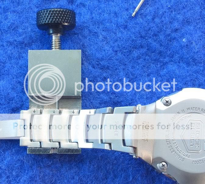 How to adjust a GShock bracelet