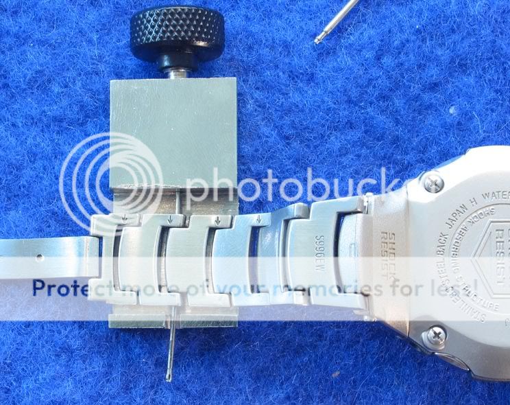 How to adjust a GShock bracelet